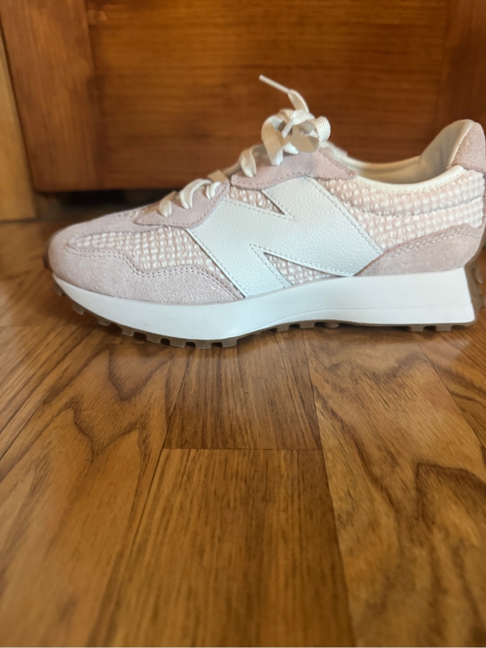 New Balance 327 Sneakers - Picture 3 of 7